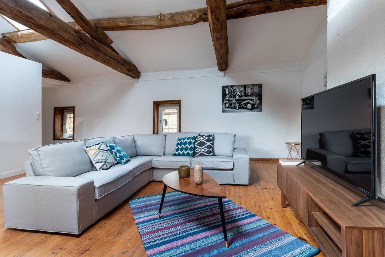 Appartements Au Chateau Ars Ars-sur-Formans Buitenkant foto