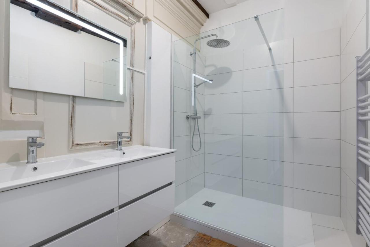 Appartements Au Chateau Ars Ars-sur-Formans Buitenkant foto